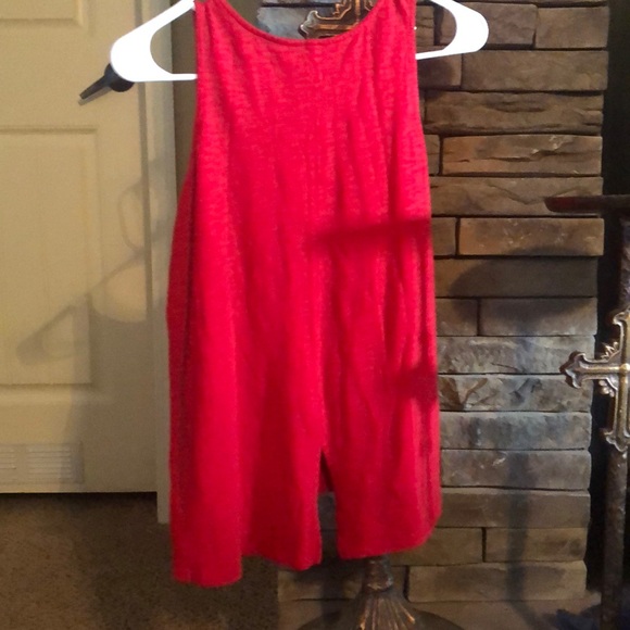 Tank - Picture 2 of 2